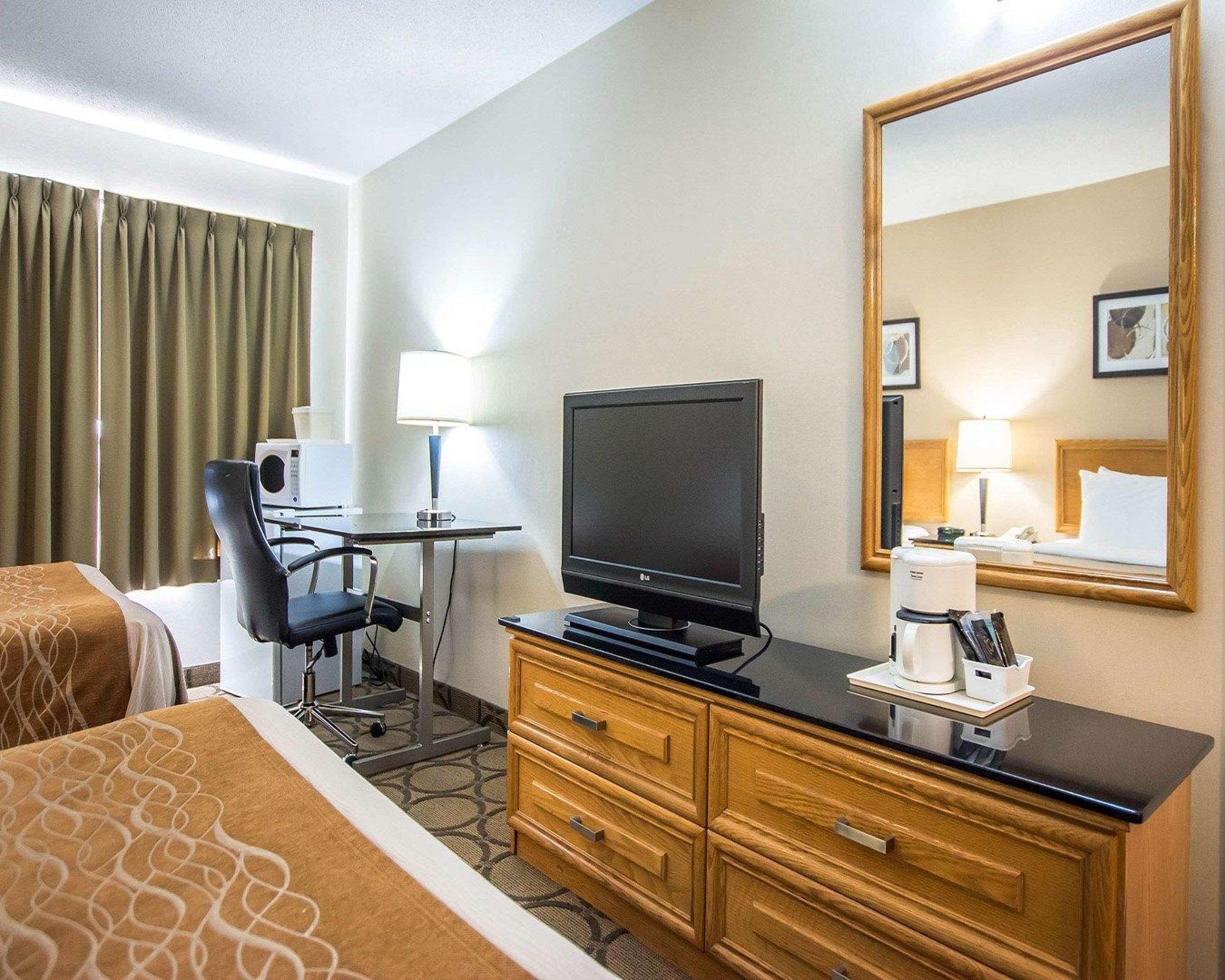 Comfort Inn East Moncton Bagian luar foto