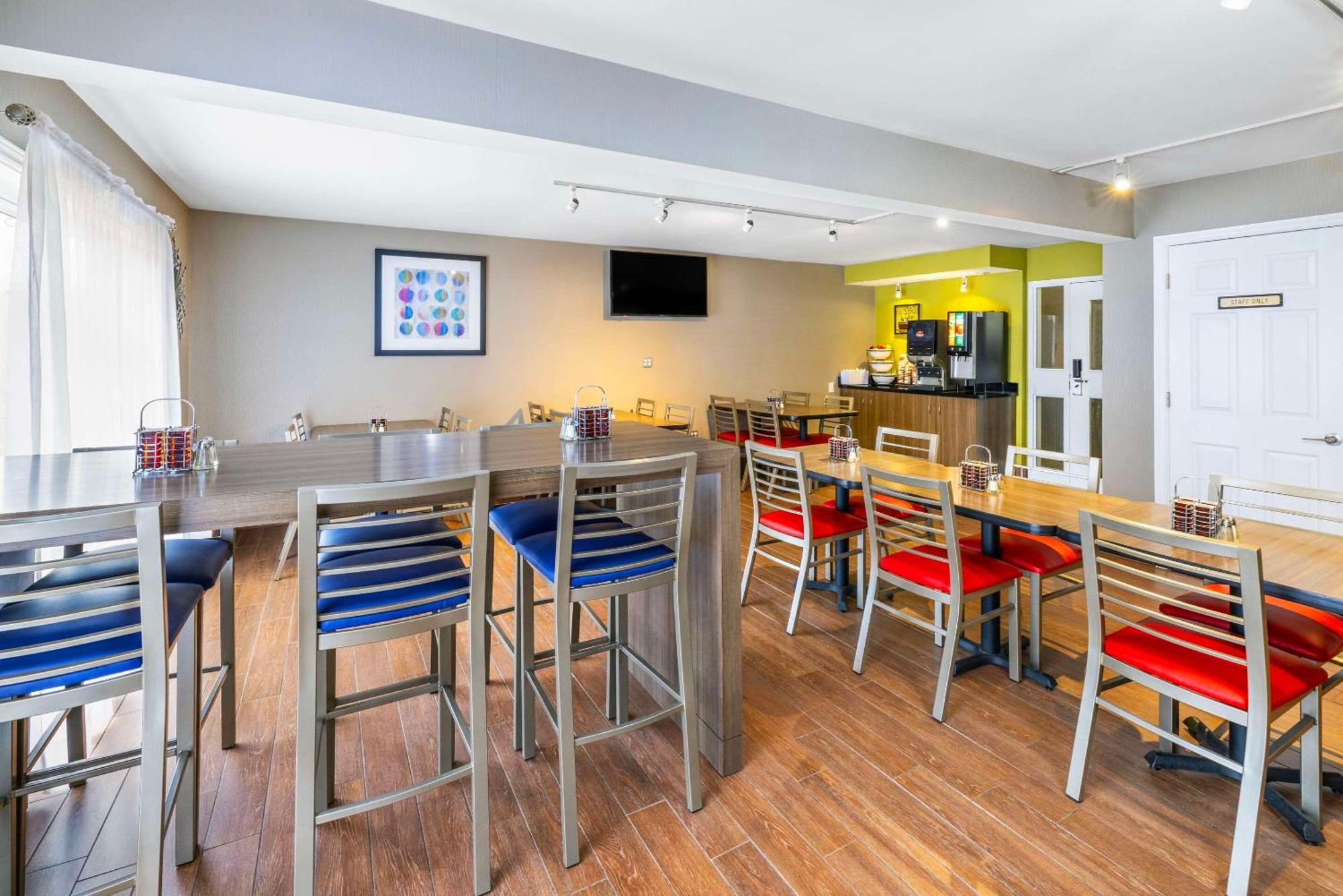 Comfort Inn East Moncton Bagian luar foto