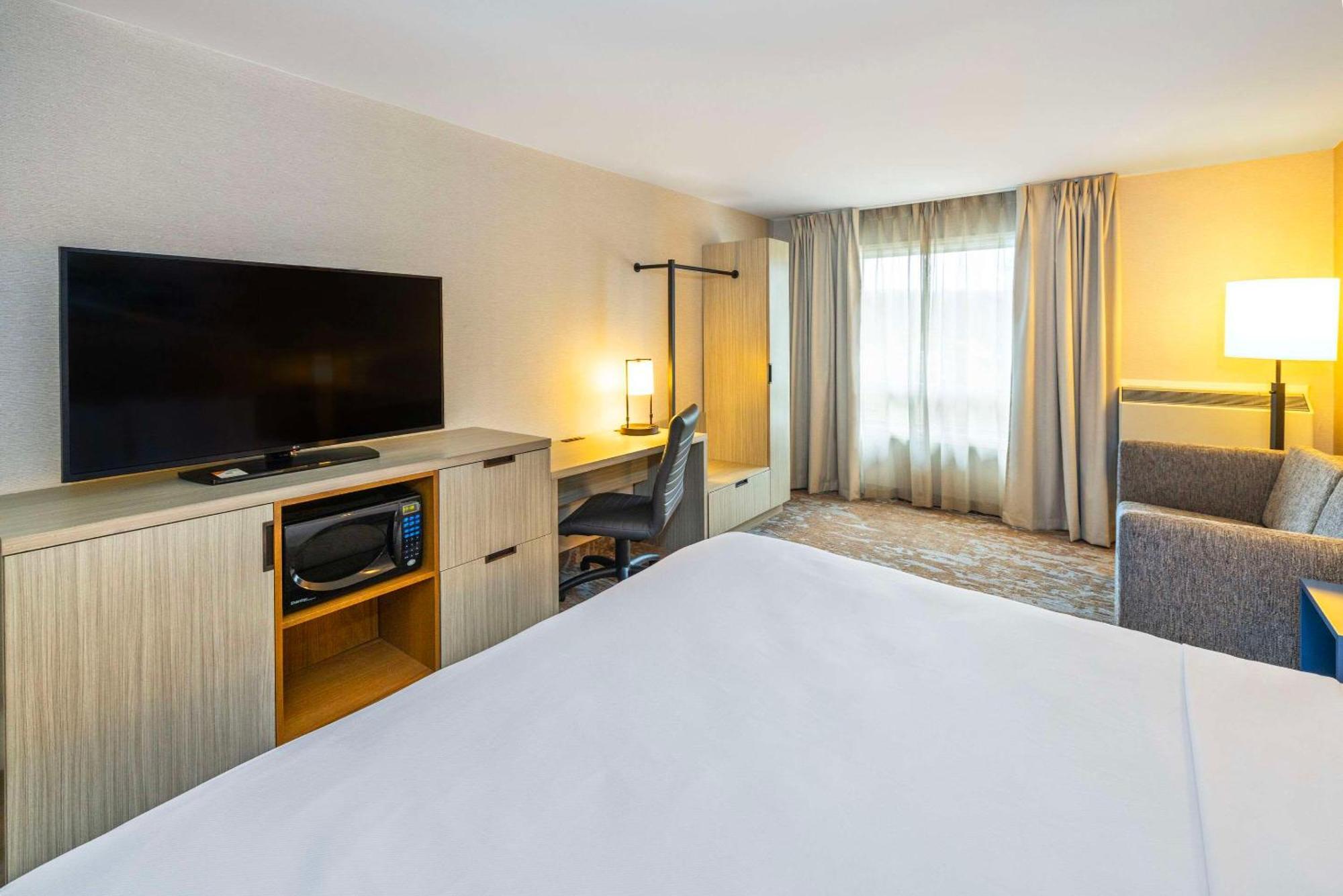 Comfort Inn East Moncton Bagian luar foto