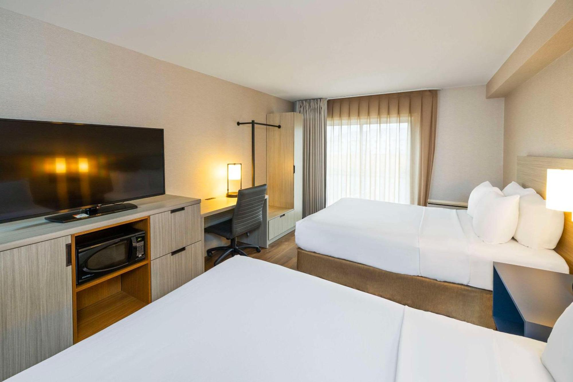 Comfort Inn East Moncton Bagian luar foto