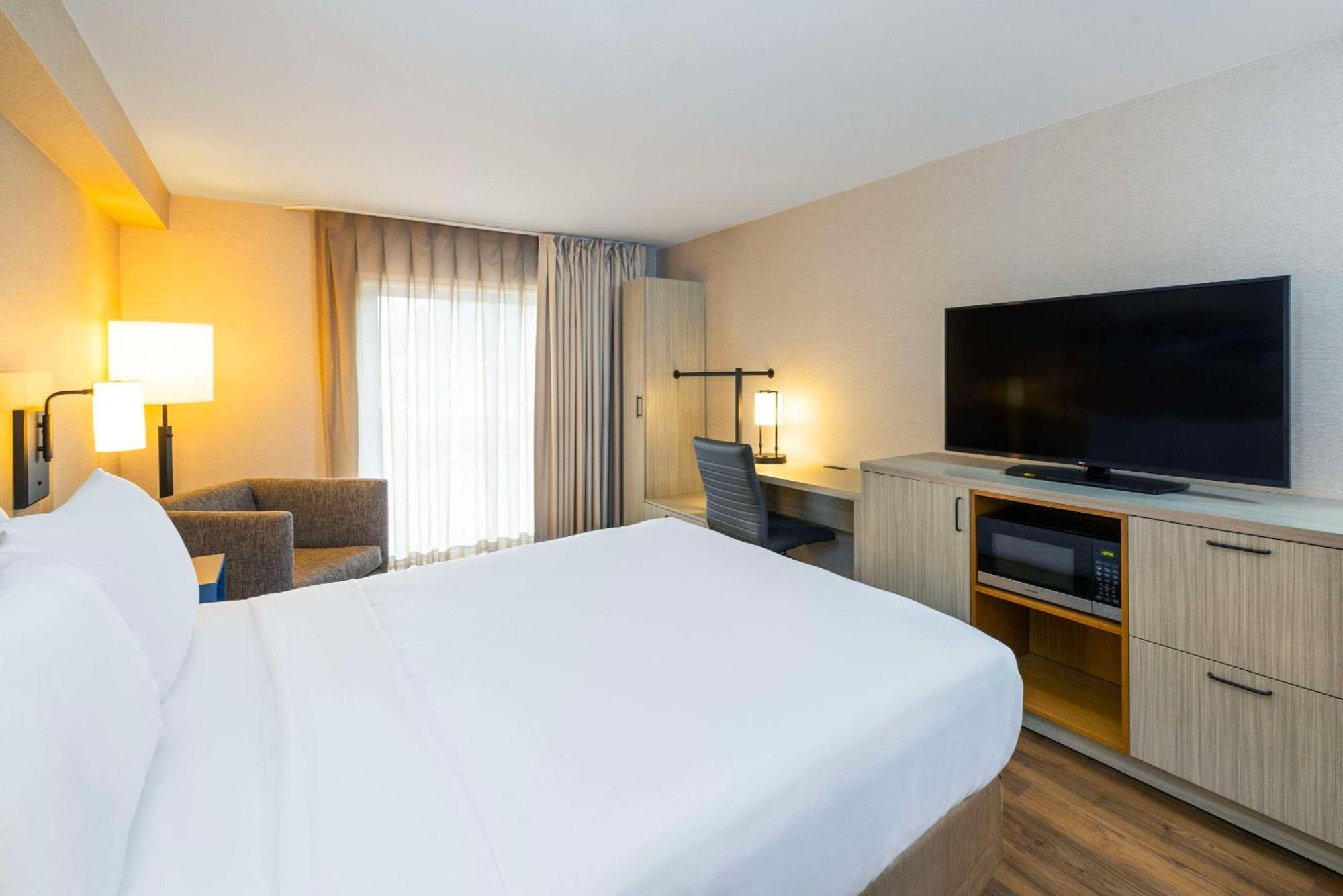 Comfort Inn East Moncton Bagian luar foto