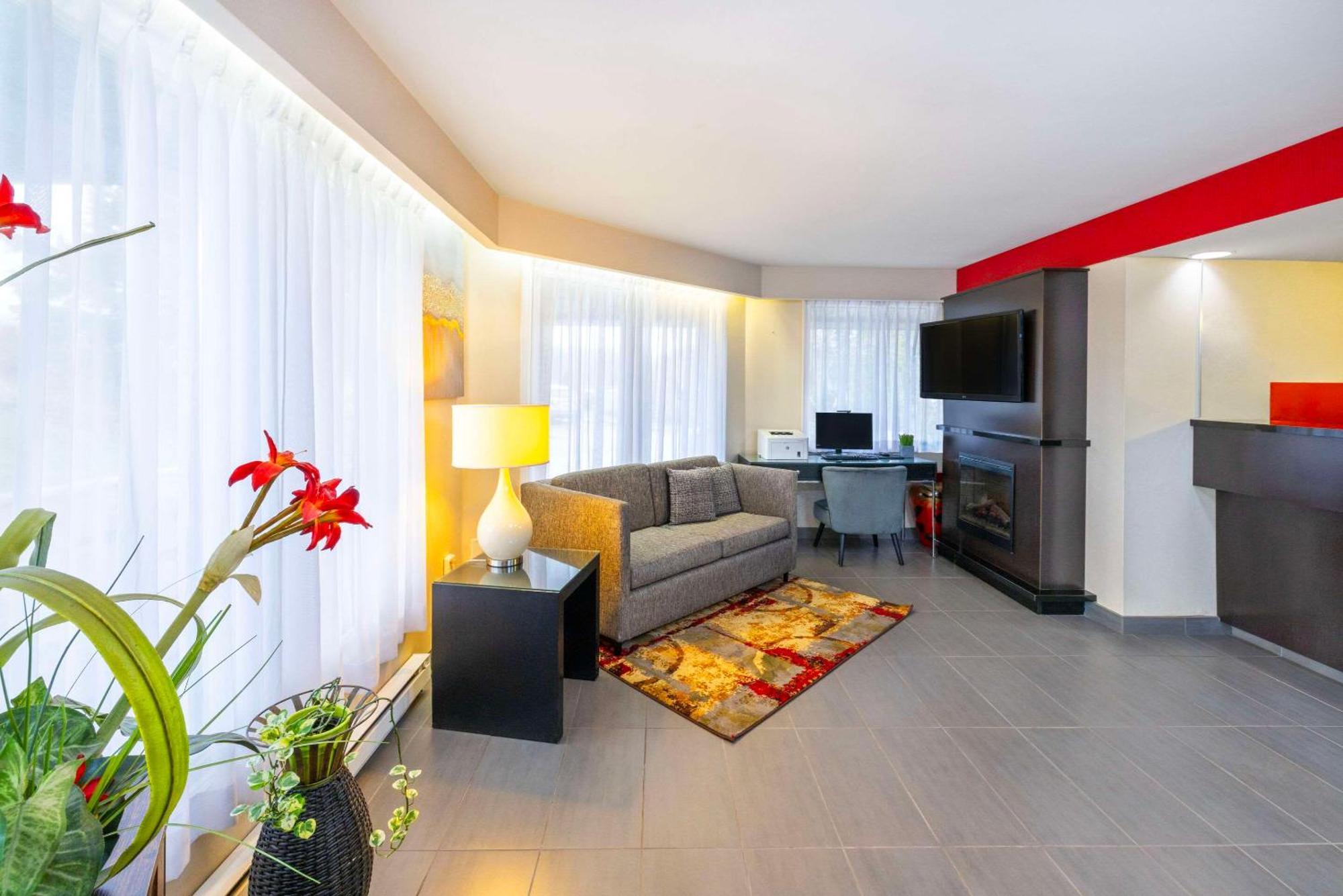 Comfort Inn East Moncton Bagian luar foto